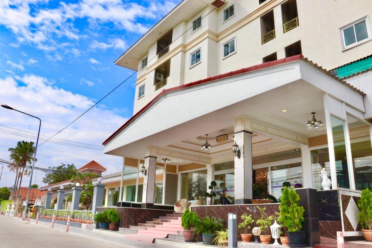 Napheera Royal Tel Hotel Ban Khlong Bang Krathiam Exterior photo