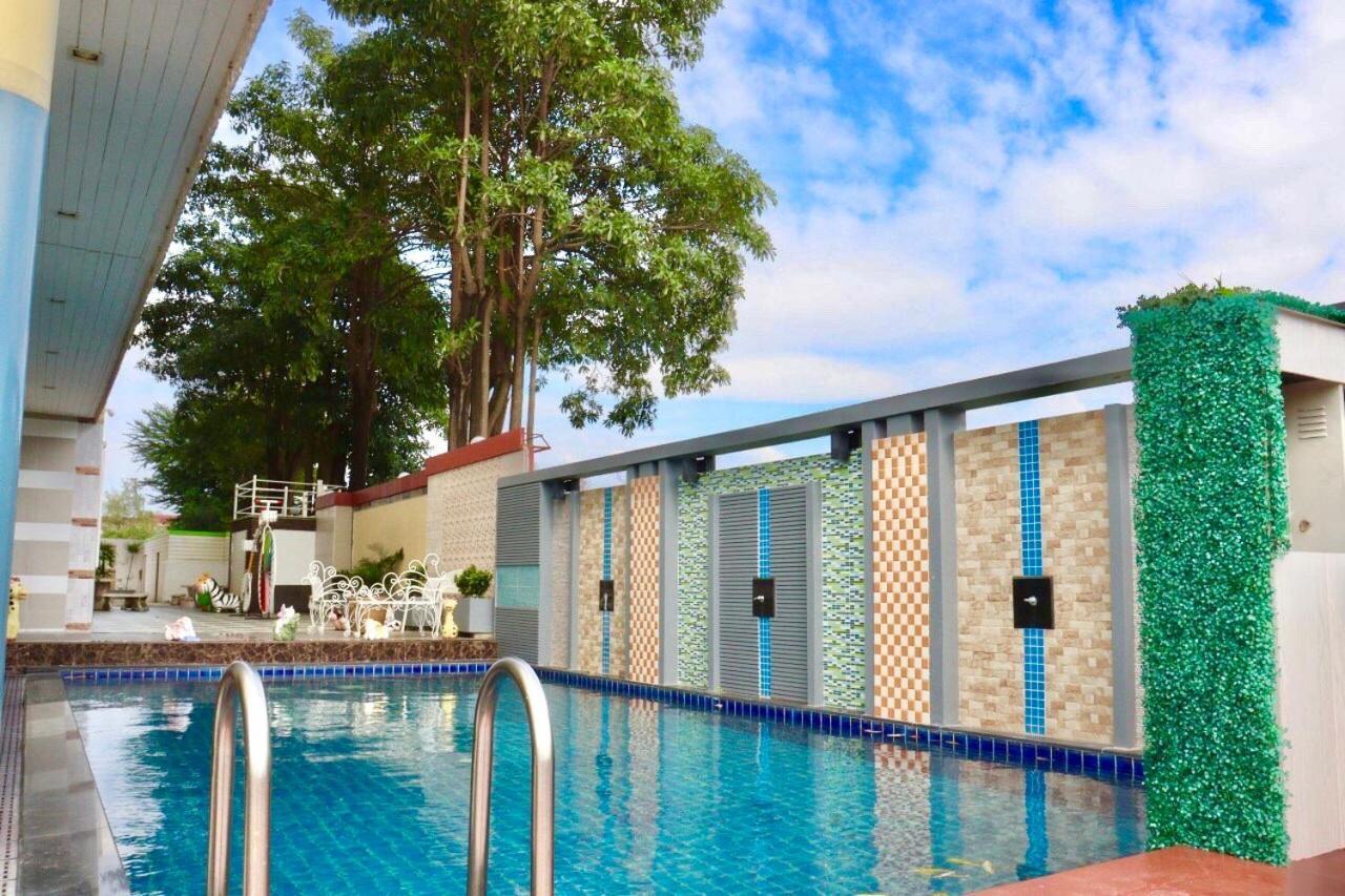 Napheera Royal Tel Hotel Ban Khlong Bang Krathiam Exterior photo